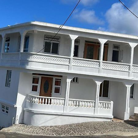 The Golden Inn Мариго Экстерьер фото