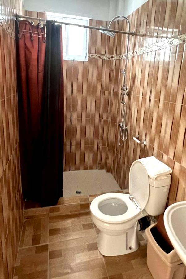 The Golden Inn Мариго Экстерьер фото